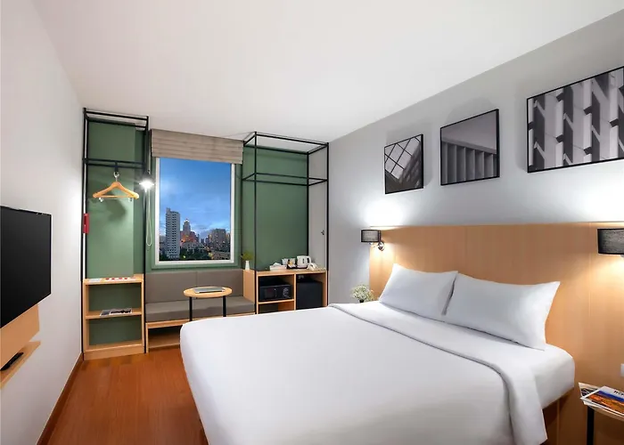 Ibis Sukhumvit 4 Hotel 3*